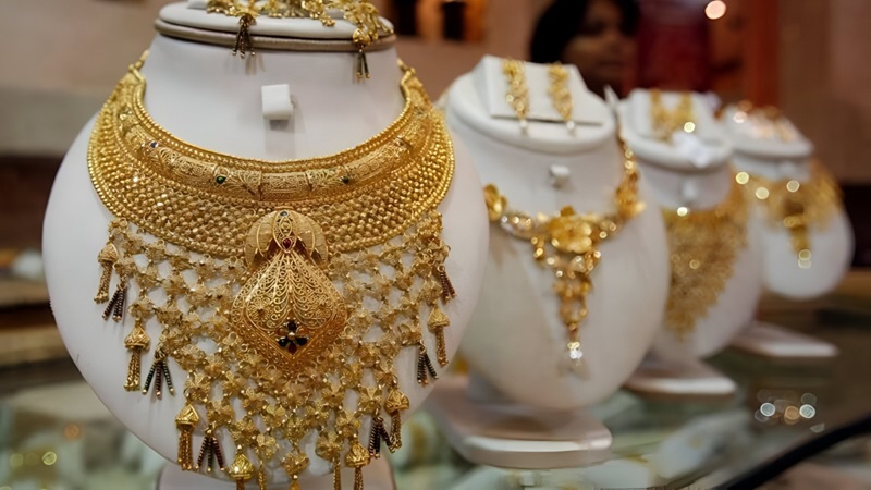 motisons jewellers share price